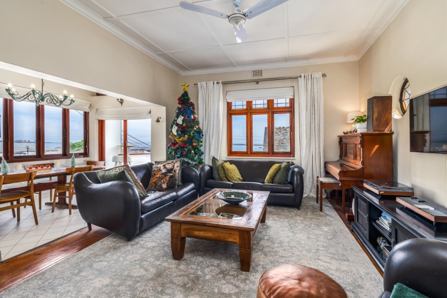 2 Bedroom Property for Sale in Sea Point Western Cape